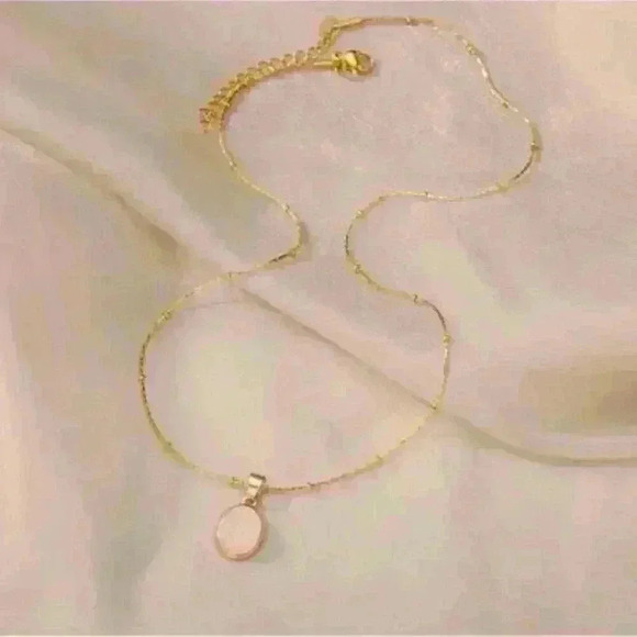 New Minimalist 14k Gold Necklace with natural White Stone Pendant - Picture 6 of 6